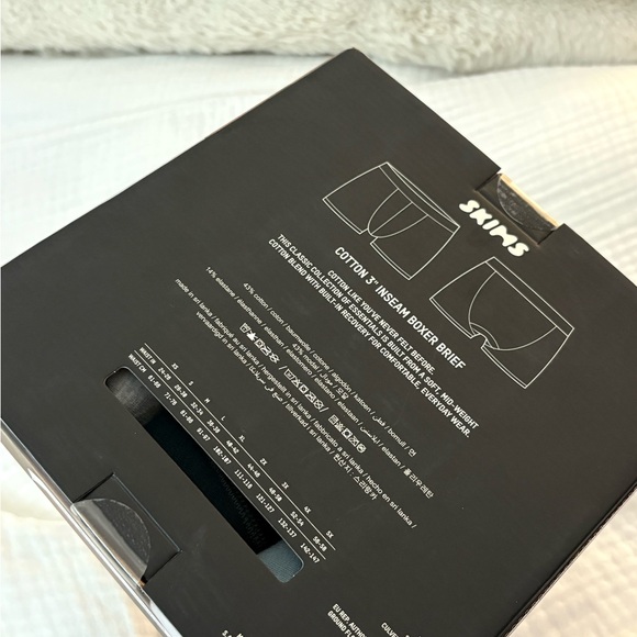 SKIMS Charcoal and Light Gray Boxer Briefs - Picture 2 of 2